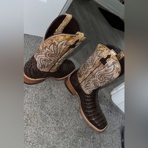 Ariat caiman skin square toe boots